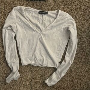 Pretty Little Thing White V-Neck Long Sleeve Crop Top